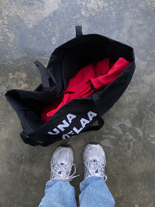 TOTE BAG PELAO CON UN BOTSO GRANDE